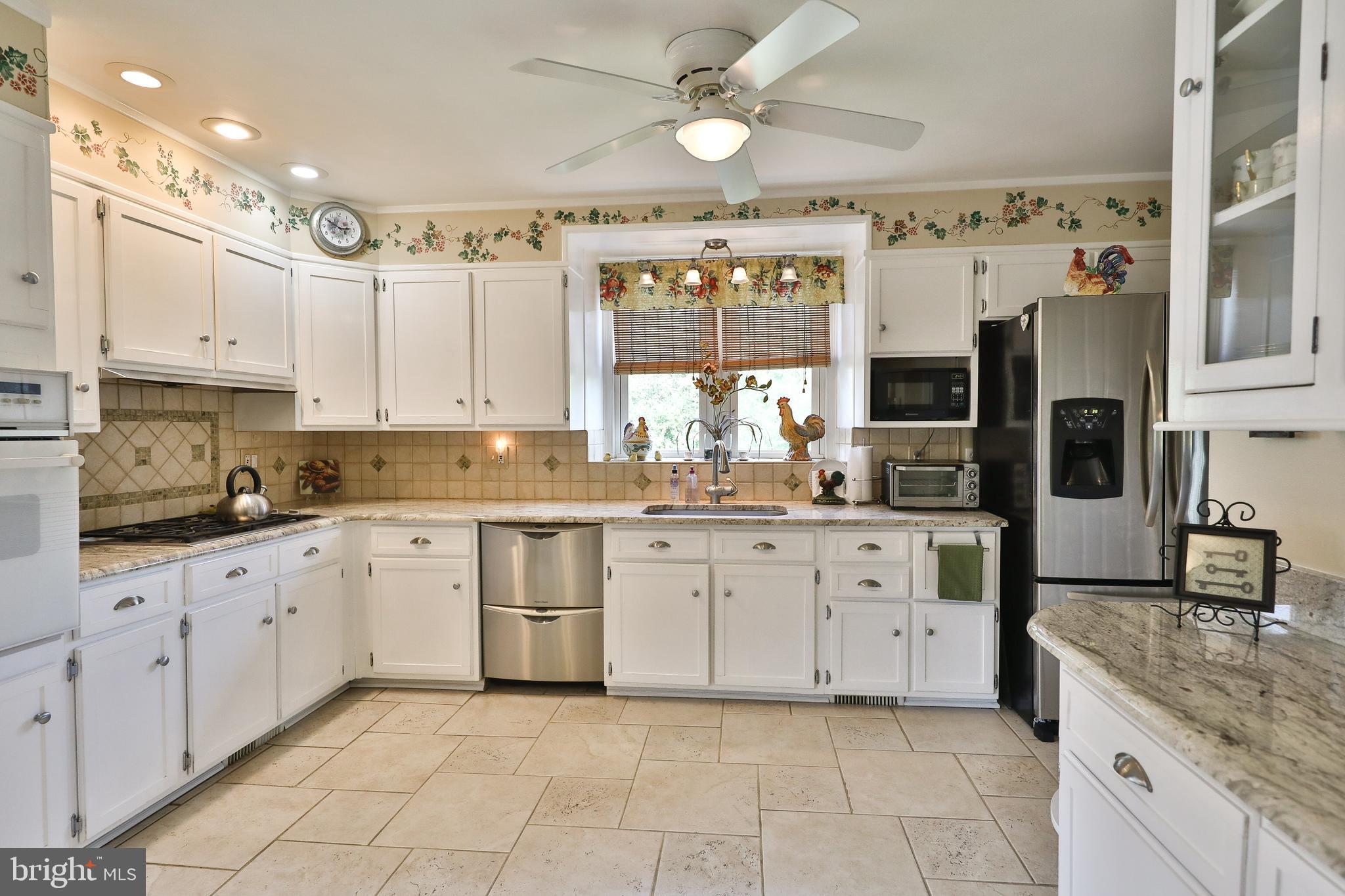 496 Holly Road Blue Bell, PA 19422 - Photo 14 of 37 Gallery Image 14