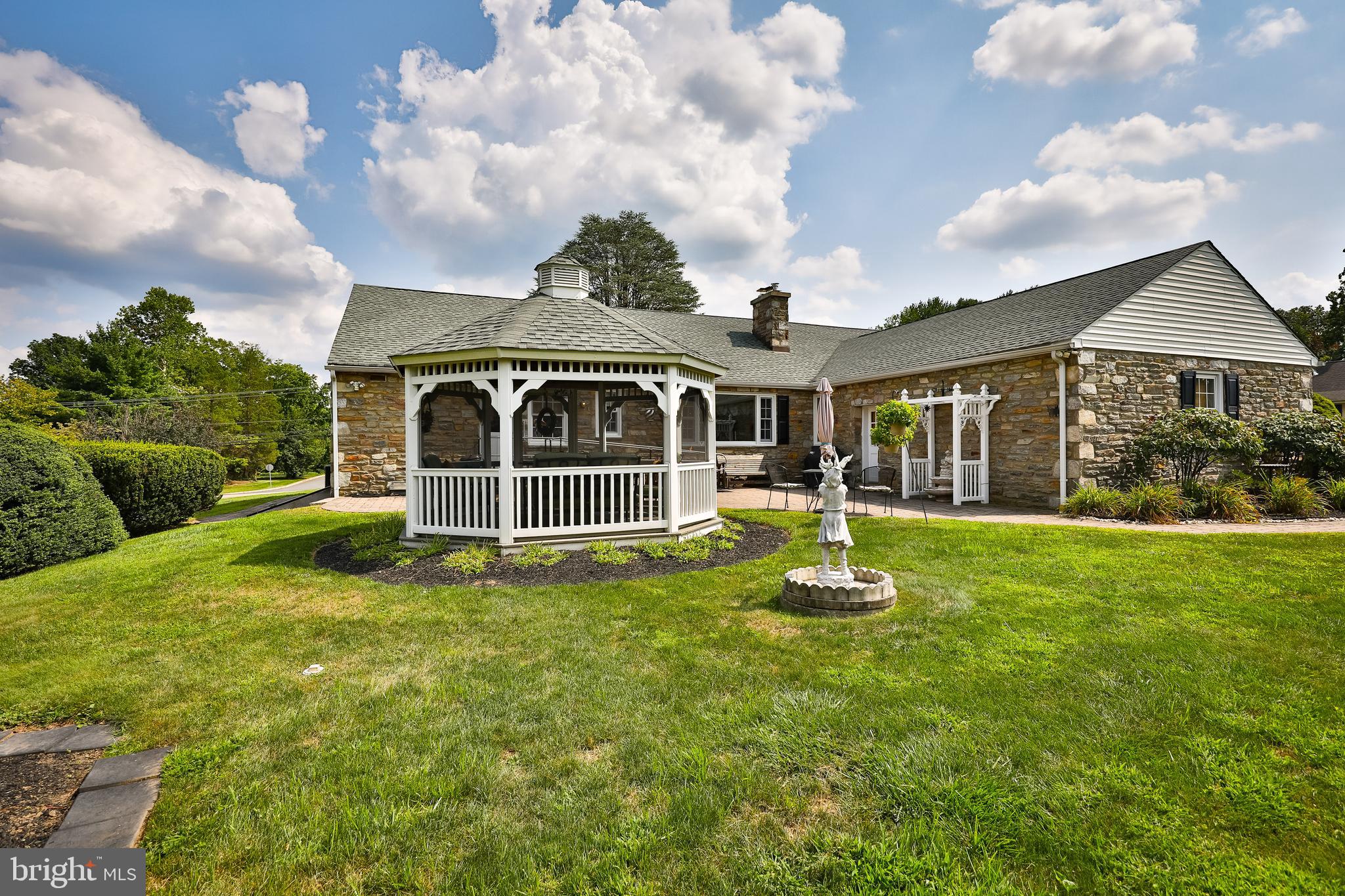 496 Holly Road Blue Bell, PA 19422 - Photo 32 of 37 Gallery Image 32