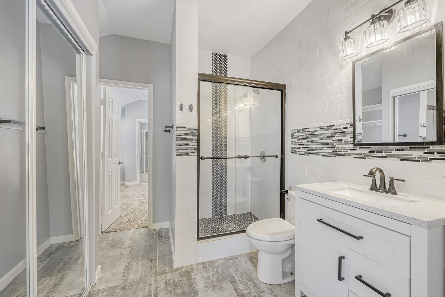 9351 Royal Way Houston, TX 77083 - Photo 20 of 22 Another bathroom upstairs