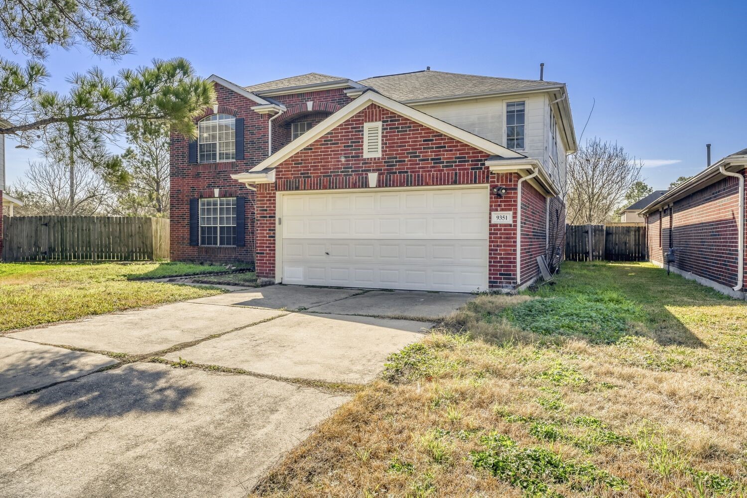 9351 Royal Way Houston, TX 77083 - Photo 2 of 22 Another view of front of home