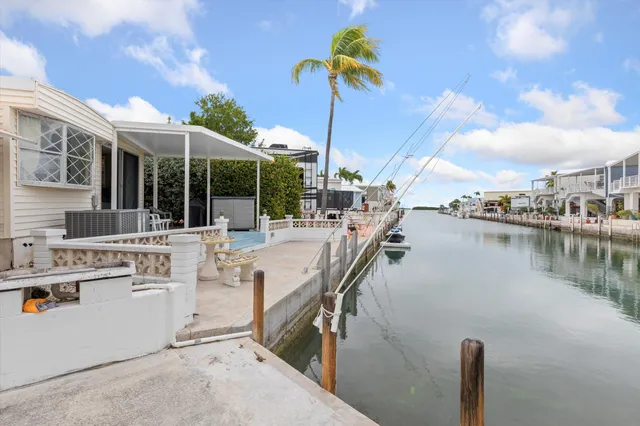 $495,000 | 701 Spanish Main Drive, Unit 182, Cudjoe, FL 33042