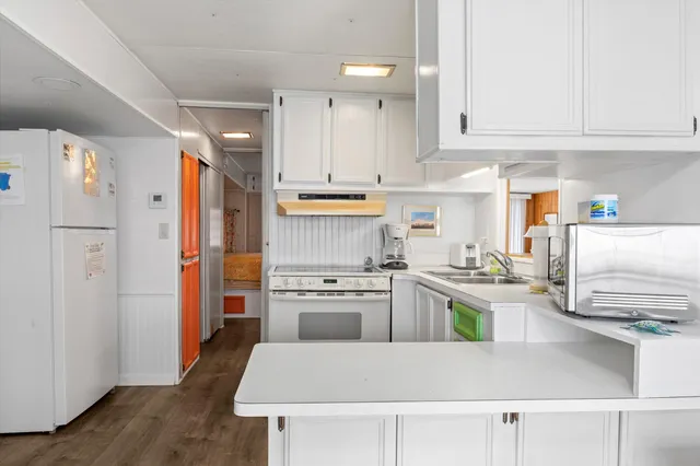 $495,000 | 701 Spanish Main Drive, Unit 182, Cudjoe, FL 33042