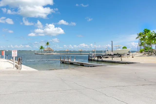 $495,000 | 701 Spanish Main Drive, Unit 182, Cudjoe, FL 33042