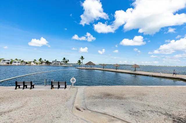 $495,000 | 701 Spanish Main Drive, Unit 182, Cudjoe, FL 33042