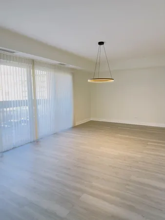 $639,000 | 1671 Mission Hills Road, Unit 201, Northbrook, IL 60062