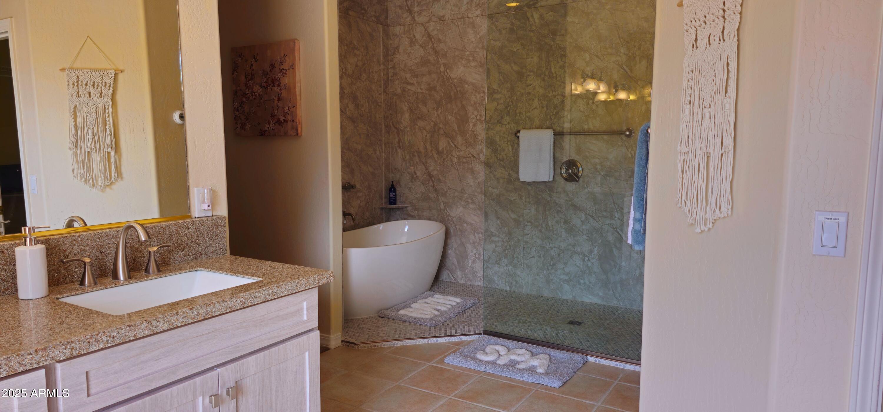 26 Rim Trail Circle Sedona, AZ 86351 - Photo 25 of 37 Primary Bathroom