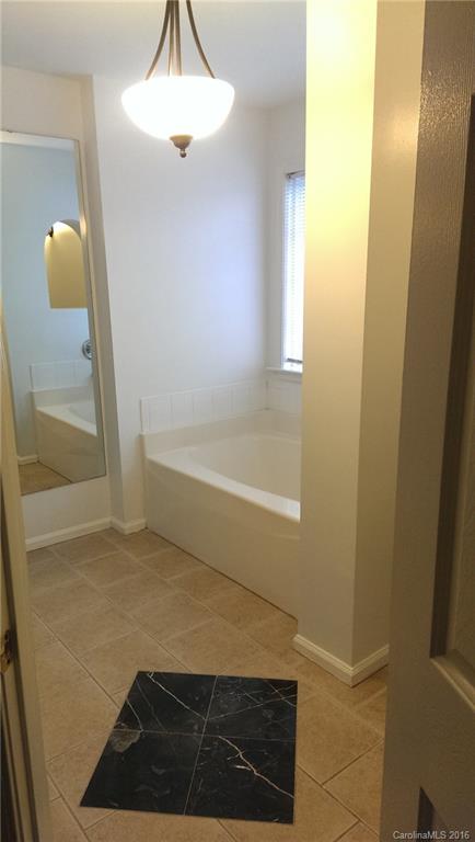 2141 Lennox Square Road, Unit 36 Charlotte, NC 28210 - Photo 18 of 22 Gallery Image 18