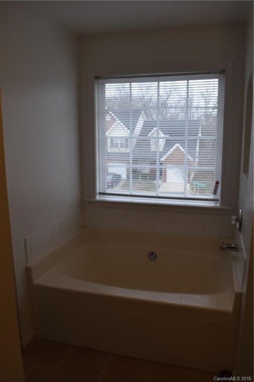 2141 Lennox Square Road, Unit 36 Charlotte, NC 28210 - Photo 19 of 22 Gallery Image 19