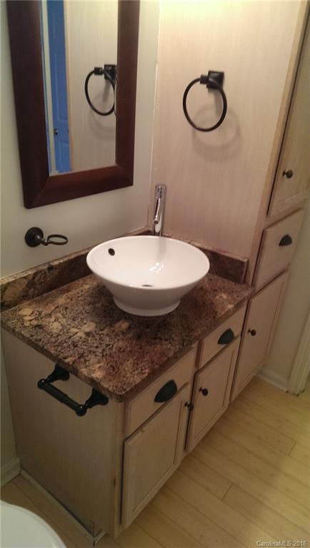 2141 Lennox Square Road, Unit 36 Charlotte, NC 28210 - Photo 3 of 22 Gallery Image 3