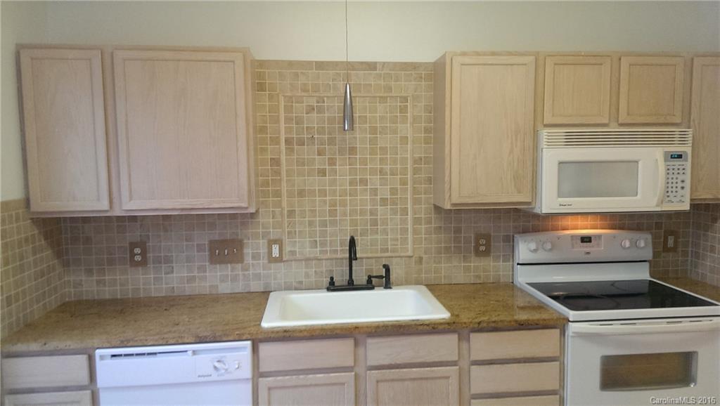 2141 Lennox Square Road, Unit 36 Charlotte, NC 28210 - Photo 6 of 22 Gallery Image 6