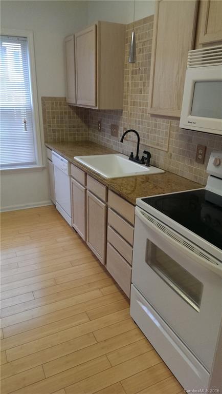 2141 Lennox Square Road, Unit 36 Charlotte, NC 28210 - Photo 7 of 22 Gallery Image 7