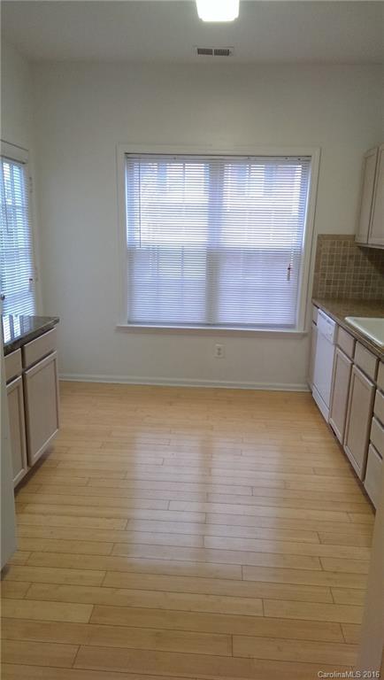 2141 Lennox Square Road, Unit 36 Charlotte, NC 28210 - Photo 8 of 22 Gallery Image 8