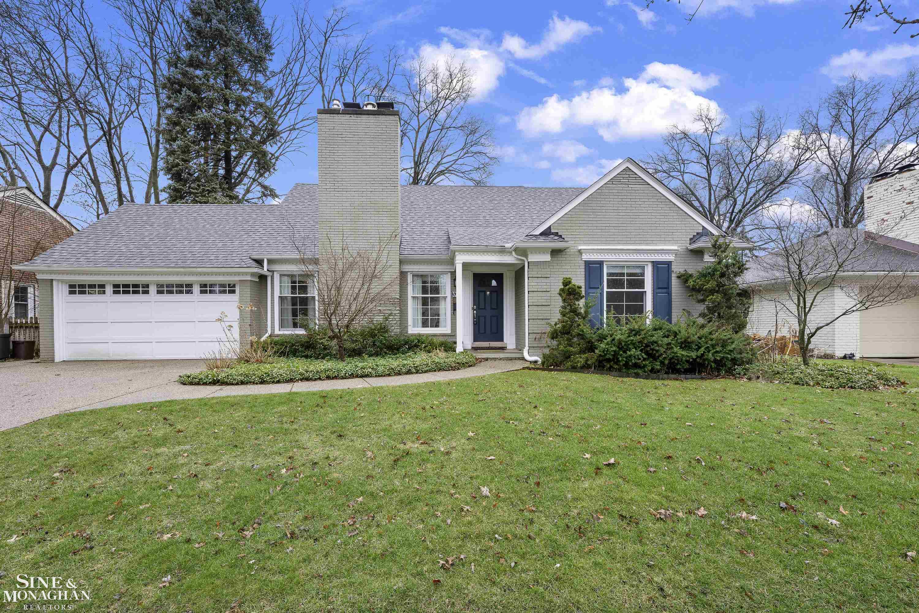 325 Stephens Road Grosse Pointe, MI 48236 - Photo 1 of 41 50171807-12bcceae-f094-4c61-9378-266e32eecef3.JPG