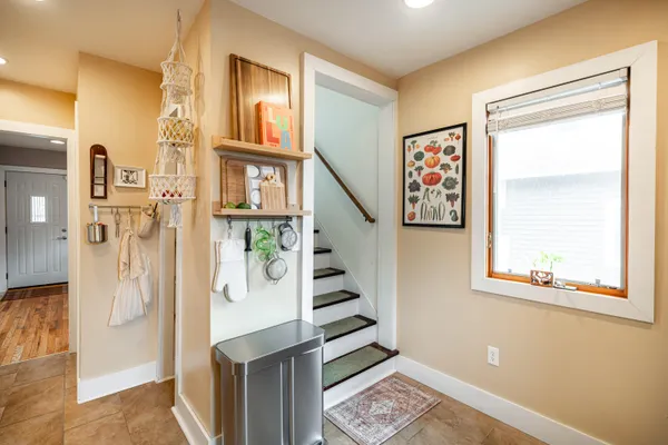 $259,900 | 607 South Oak Park Court, Milwaukee, WI 53214