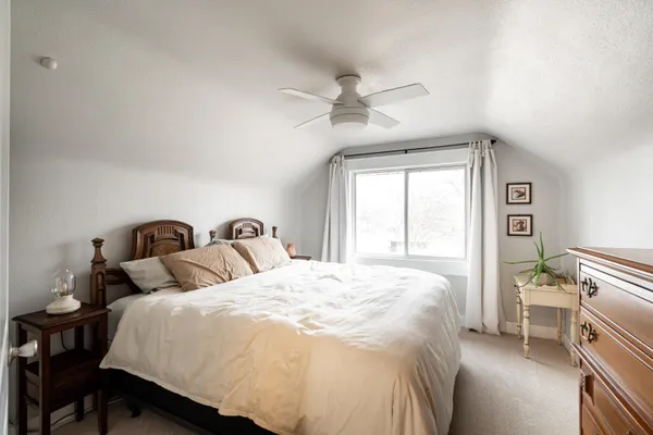 $259,900 | 607 South Oak Park Court, Milwaukee, WI 53214