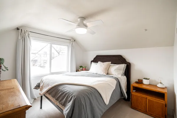 $259,900 | 607 South Oak Park Court, Milwaukee, WI 53214