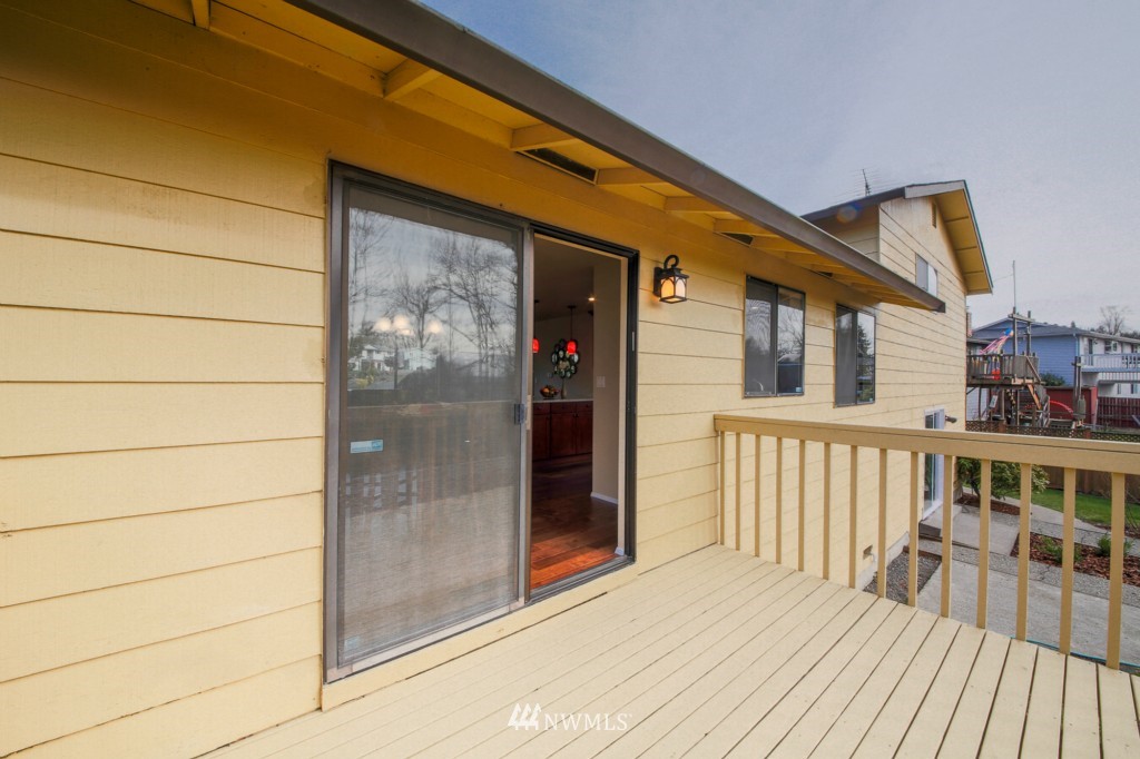 2913 Morris Avenue South Renton, WA 98055 - Photo 13 of 25