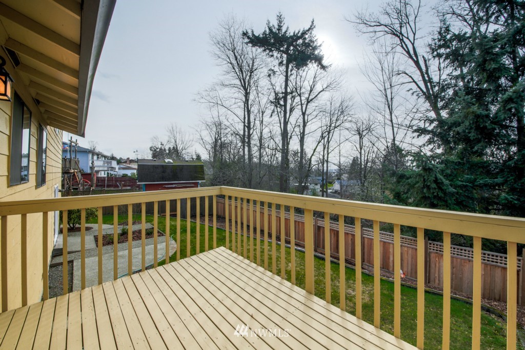 2913 Morris Avenue South Renton, WA 98055 - Photo 14 of 25