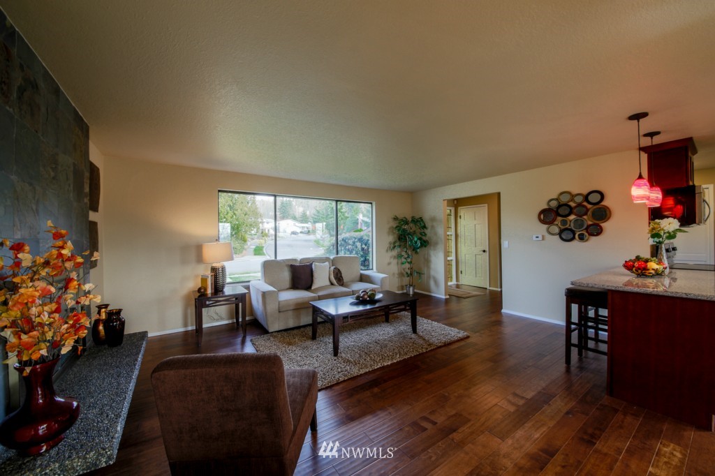 2913 Morris Avenue South Renton, WA 98055 - Photo 3 of 25