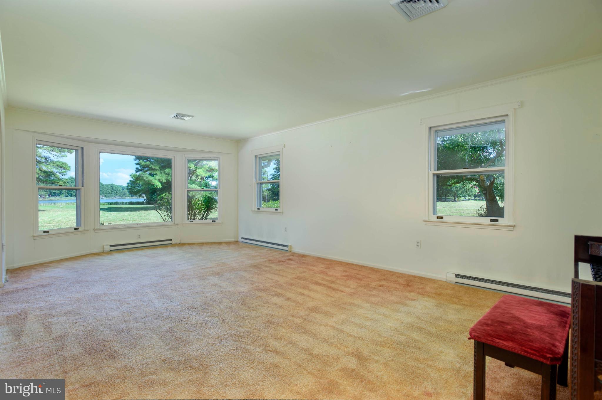 7221 Drum Point Road St. Michaels, MD 21663 - Photo 19 of 41 Living room