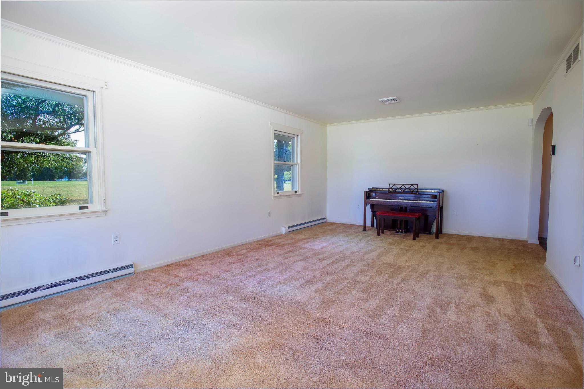 7221 Drum Point Road St. Michaels, MD 21663 - Photo 21 of 41 Living room