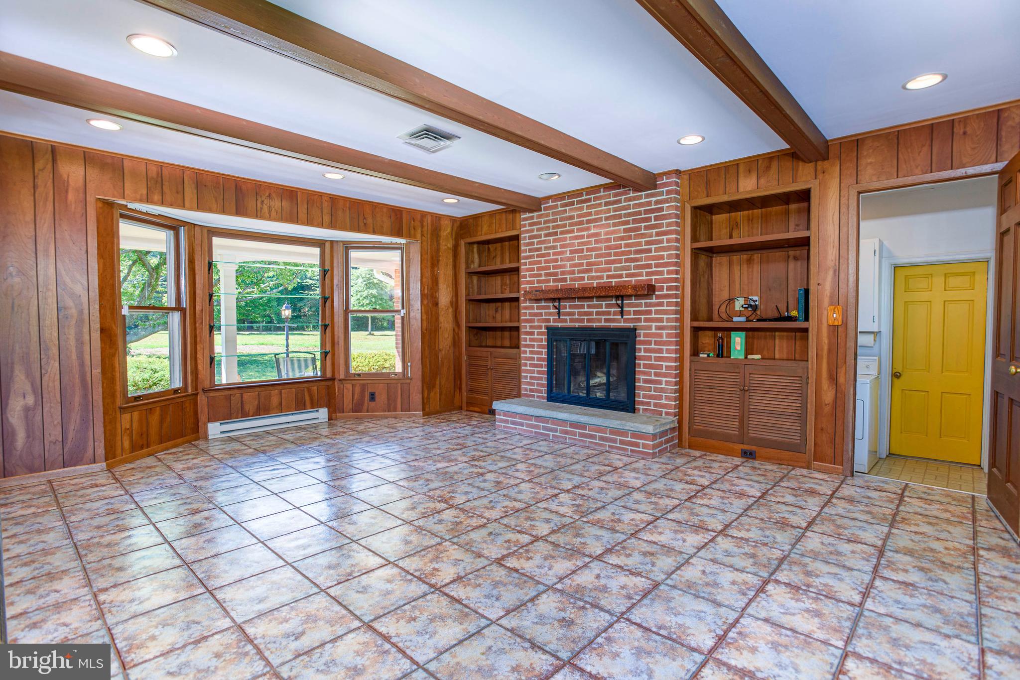 7221 Drum Point Road St. Michaels, MD 21663 - Photo 28 of 41 Paneled family room w/beams