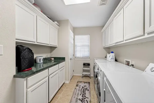 $488,400 | 102 Royal Oaks Drive, Greenville, TX 75402