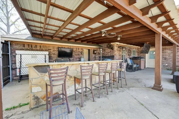 $488,400 | 102 Royal Oaks Drive, Greenville, TX 75402