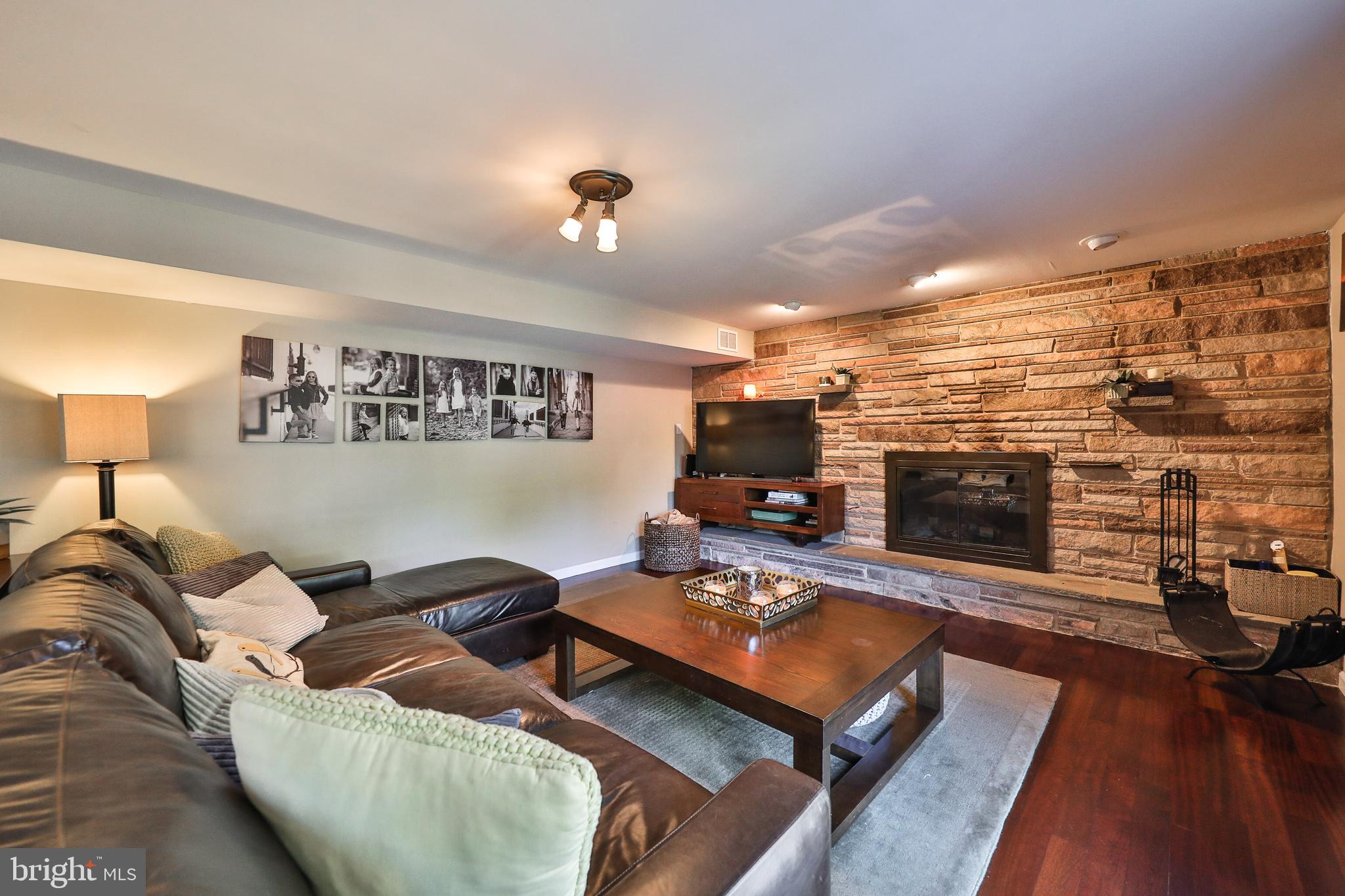 203 Radburn Road Philadelphia, PA 19115 - Photo 16 of 37