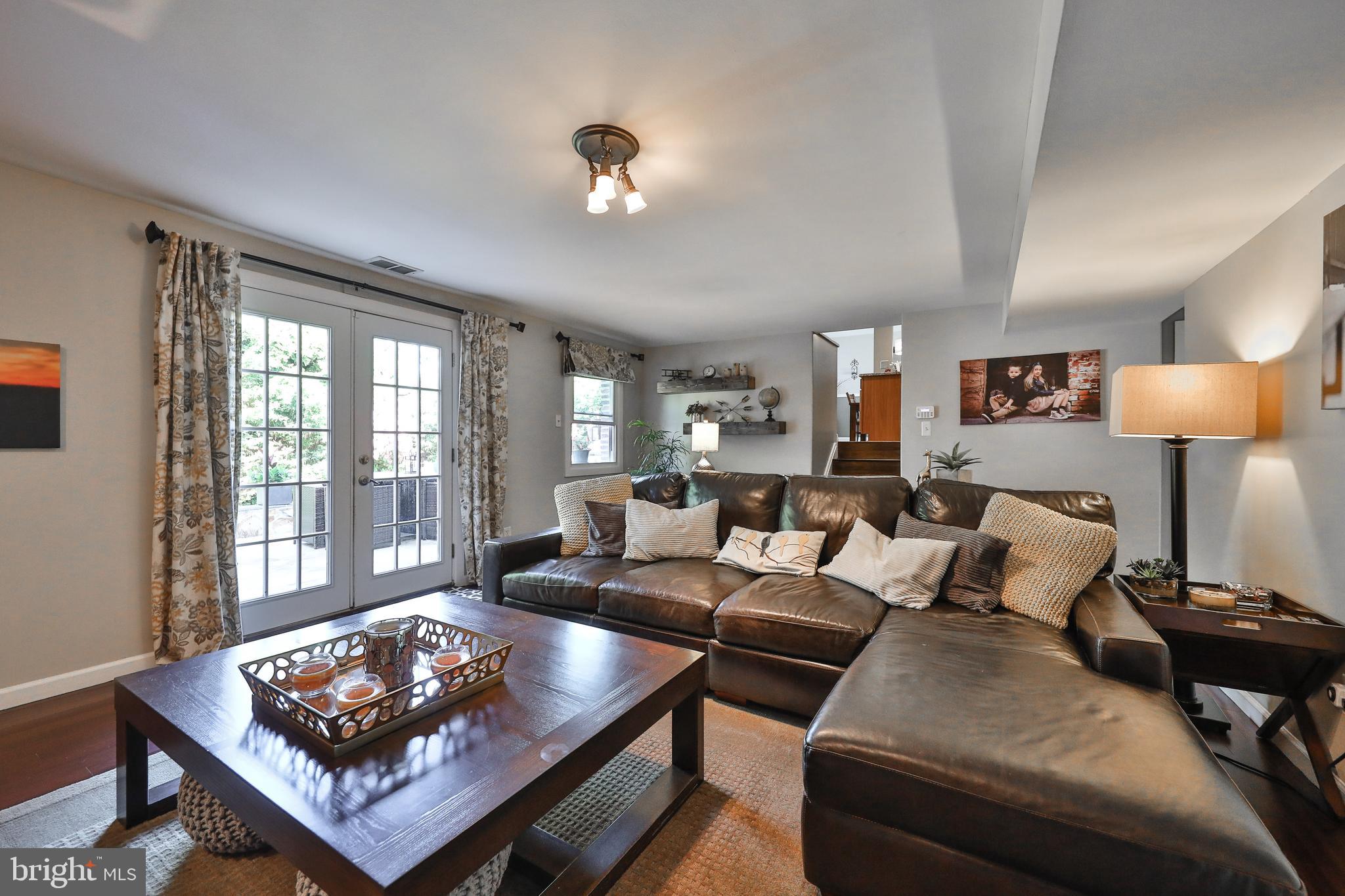 203 Radburn Road Philadelphia, PA 19115 - Photo 18 of 37