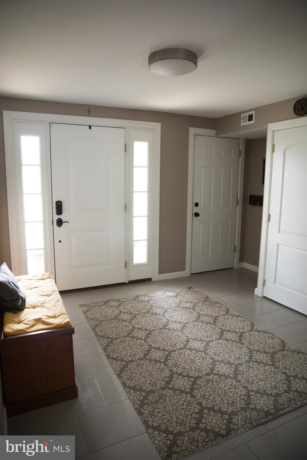 203 Radburn Road Philadelphia, PA 19115 - Photo 3 of 37