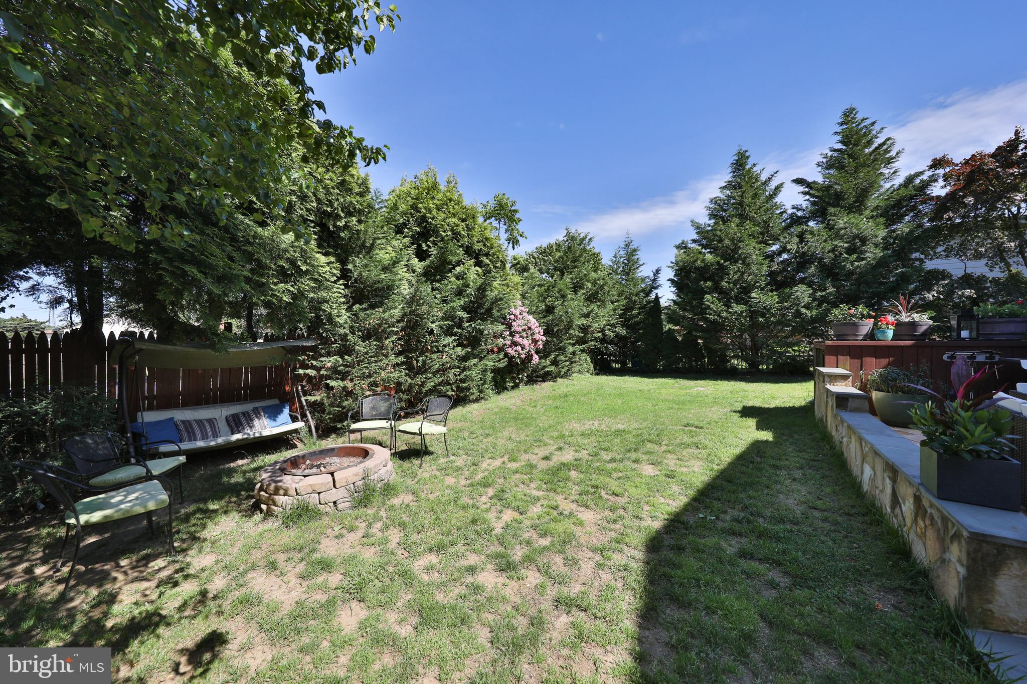 203 Radburn Road Philadelphia, PA 19115 - Photo 35 of 37
