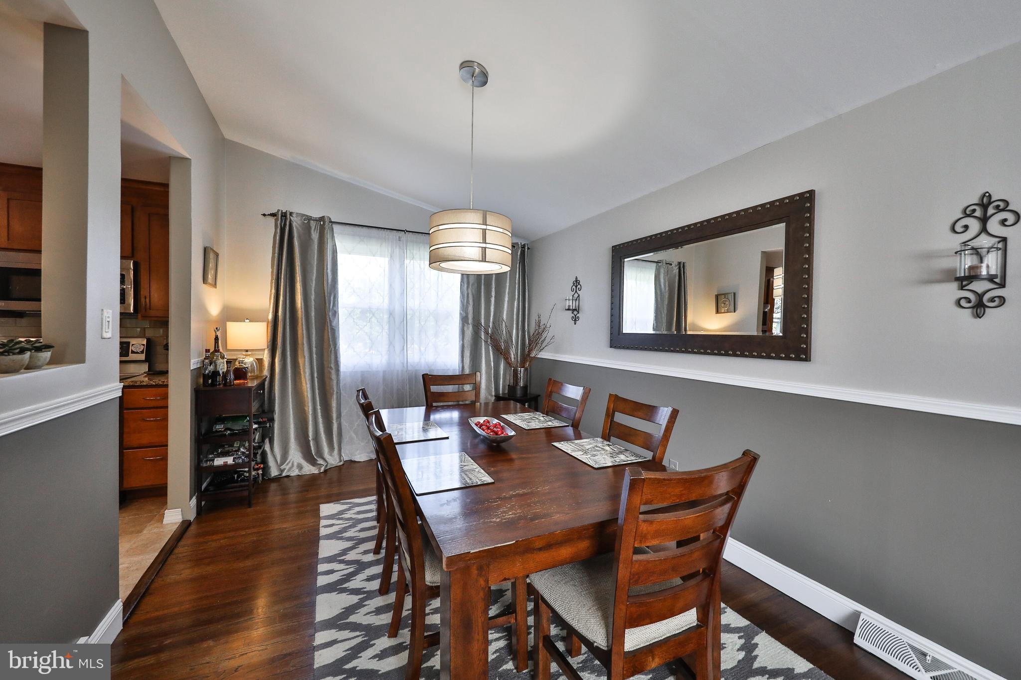 203 Radburn Road Philadelphia, PA 19115 - Photo 9 of 37