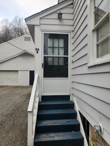 $2,400 | 96 Portland Avenue, Redding, CT 06896