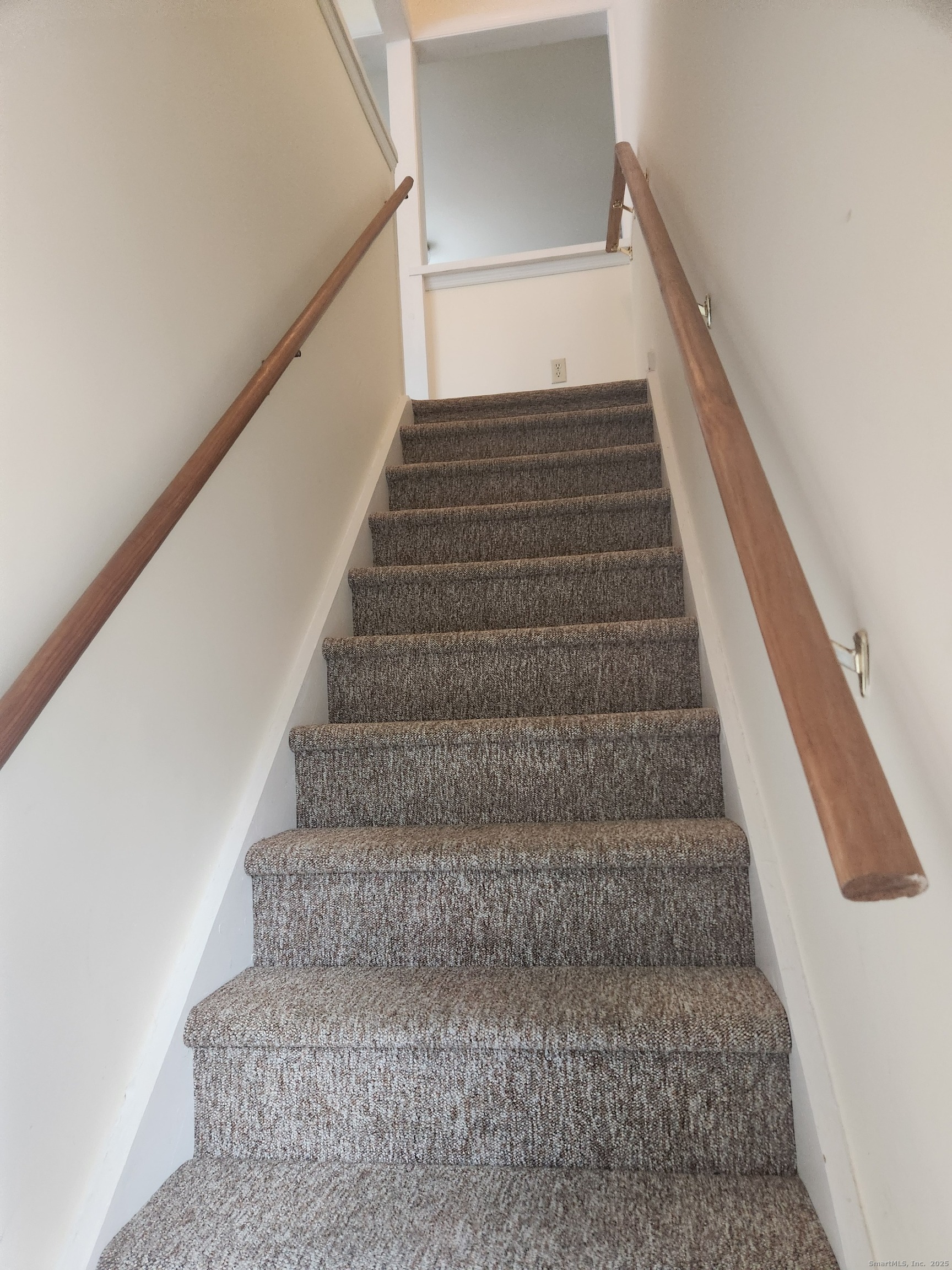 96 Portland Avenue Redding, CT 06896 - Photo 2 of 13