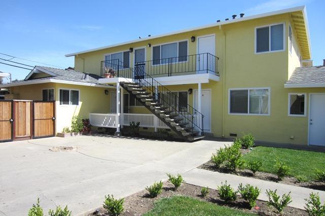 3139 Williamsburg Drive San Jose, CA 95117 - Photo 3 of 12 a front view of a house with yard