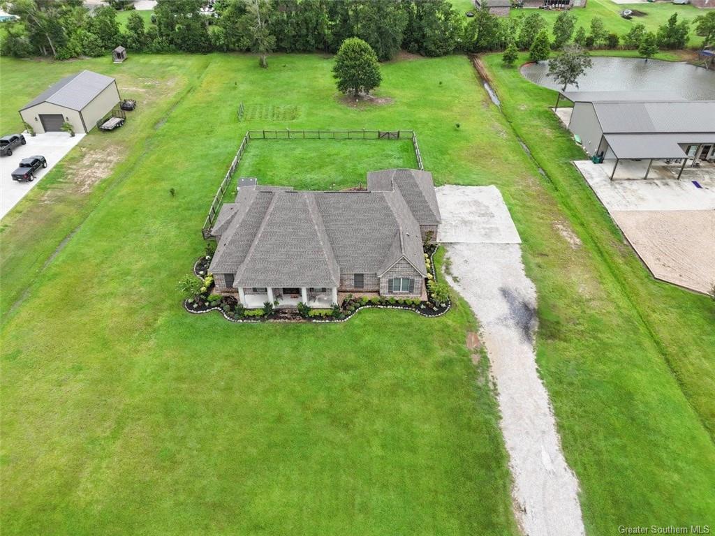 1063 Walker Road Sulphur, LA 70665 - Photo 2 of 36