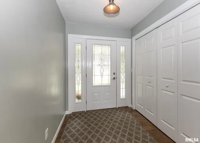 $365,000 | 321 Pin Oak Drive, Geneseo, IL 61254