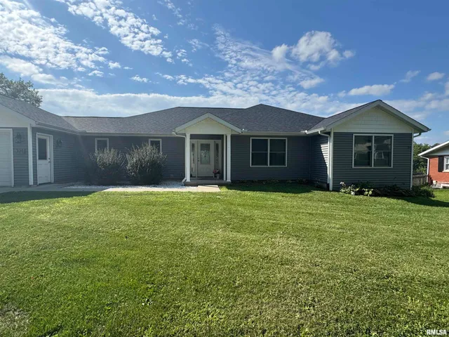 $365,000 | 321 Pin Oak Drive, Geneseo, IL 61254