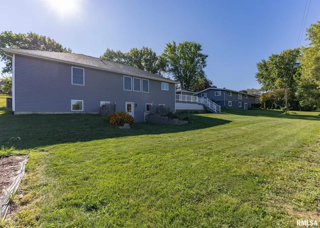 $365,000 | 321 Pin Oak Drive, Geneseo, IL 61254