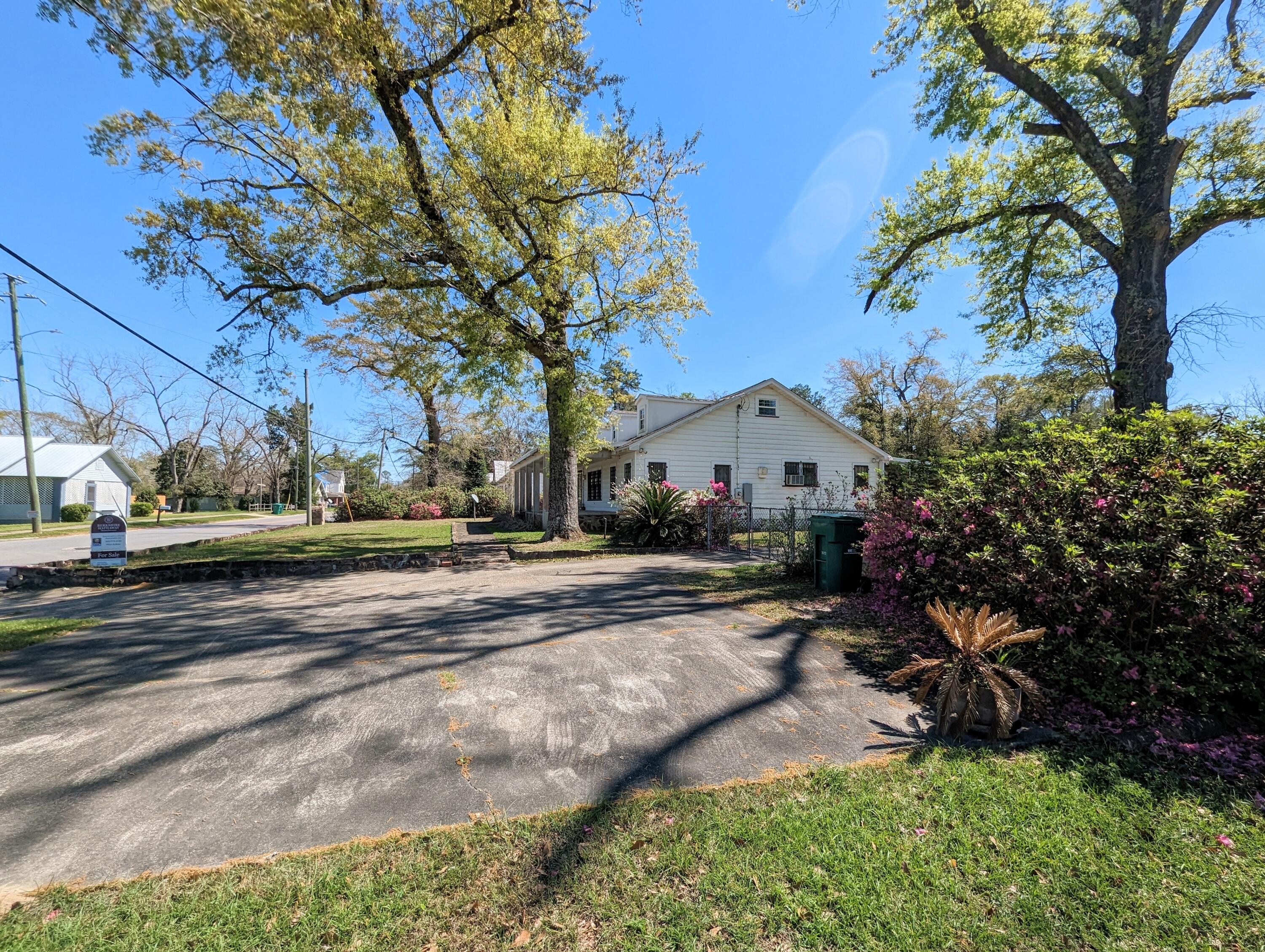 1335 Old Bonifay Road Chipley, FL 32428 - Photo 11 of 31 a view of yard with tree s