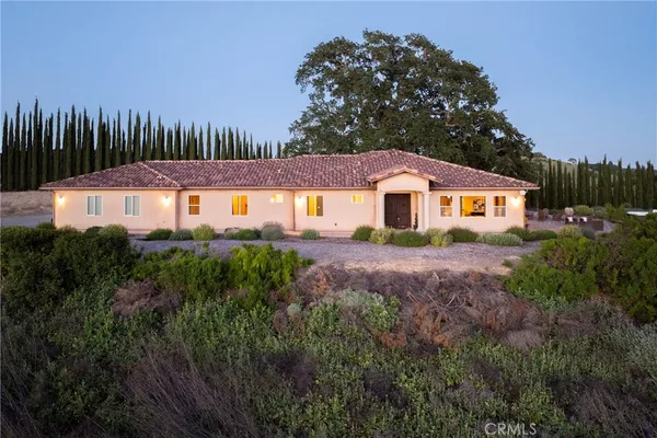 $3,200,000 | 5250-5260 Vineyard Drive, Paso Robles, CA 93446