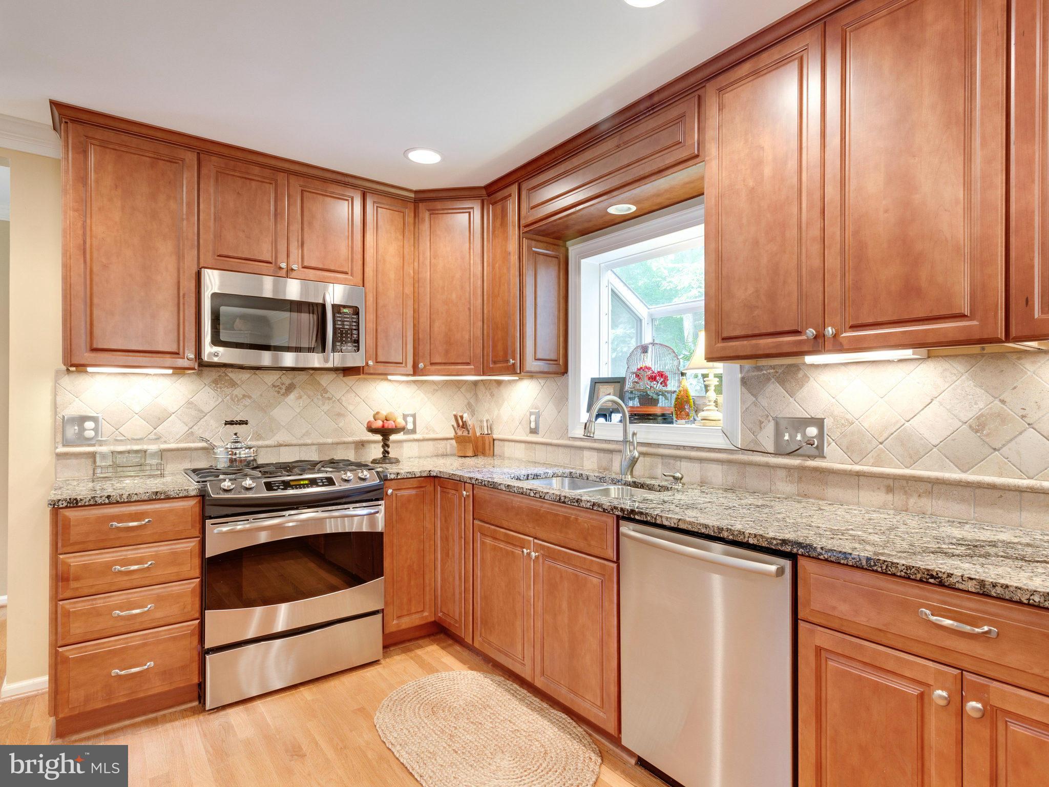 9004 Octavia Court Springfield, VA 22153 - Photo 6 of 30 Kitchen