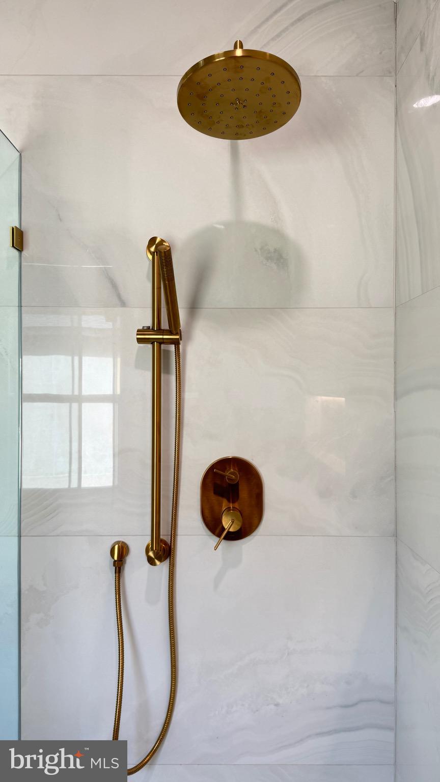 350 Honeymoon Road Glassboro, NJ 08028 - Photo 15 of 23 a bathroom with a shower