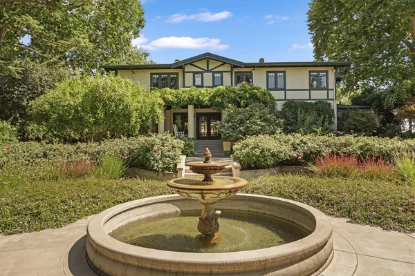 $6,500,000 | 19877 North Davis Road, Lodi, CA 95242