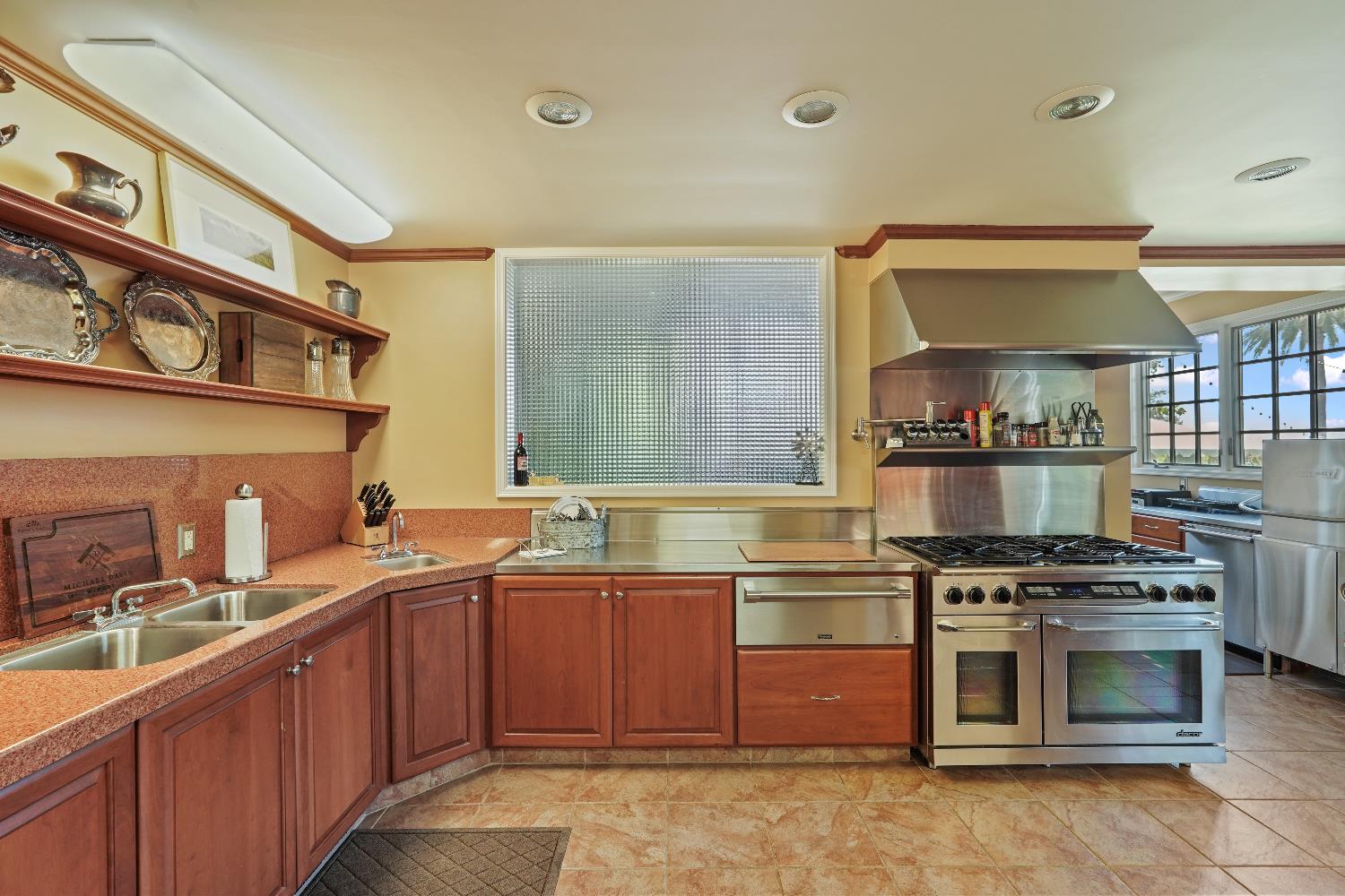 19877 North Davis Road Lodi, CA 95242 - Photo 4 of 17