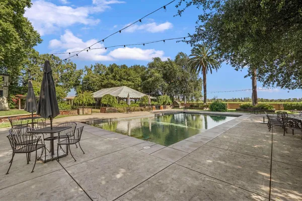 $6,500,000 | 19877 North Davis Road, Lodi, CA 95242