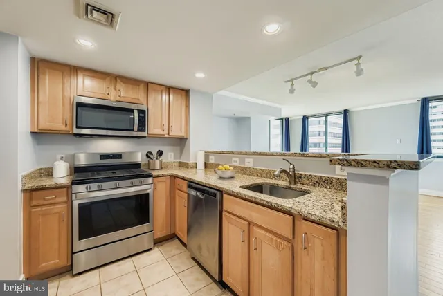 $199,000 | 414 Water Street, Unit 1703, Baltimore, MD 21202