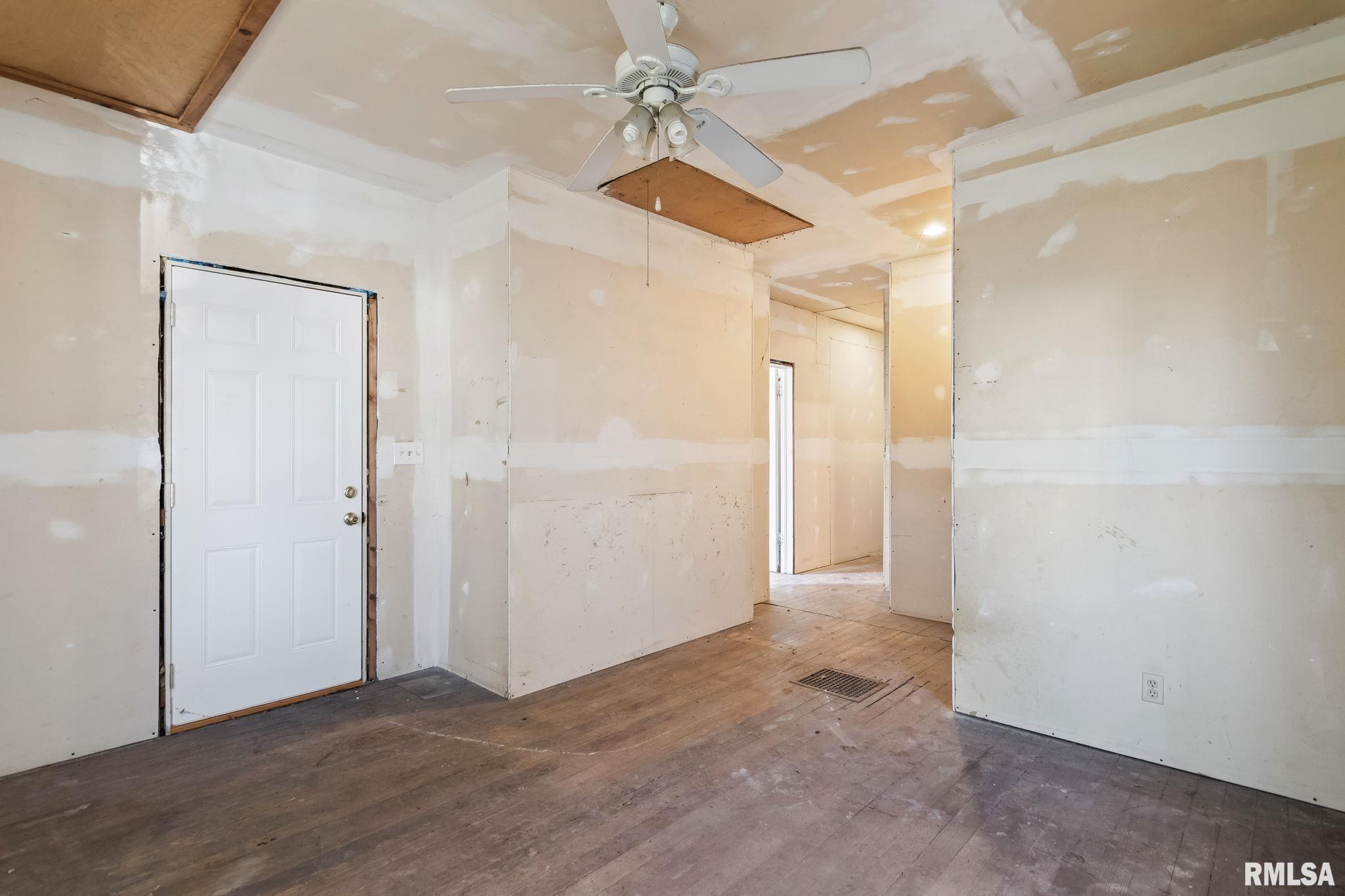 1725 North 9th Street Springfield, IL 62702 - Photo 9 of 19