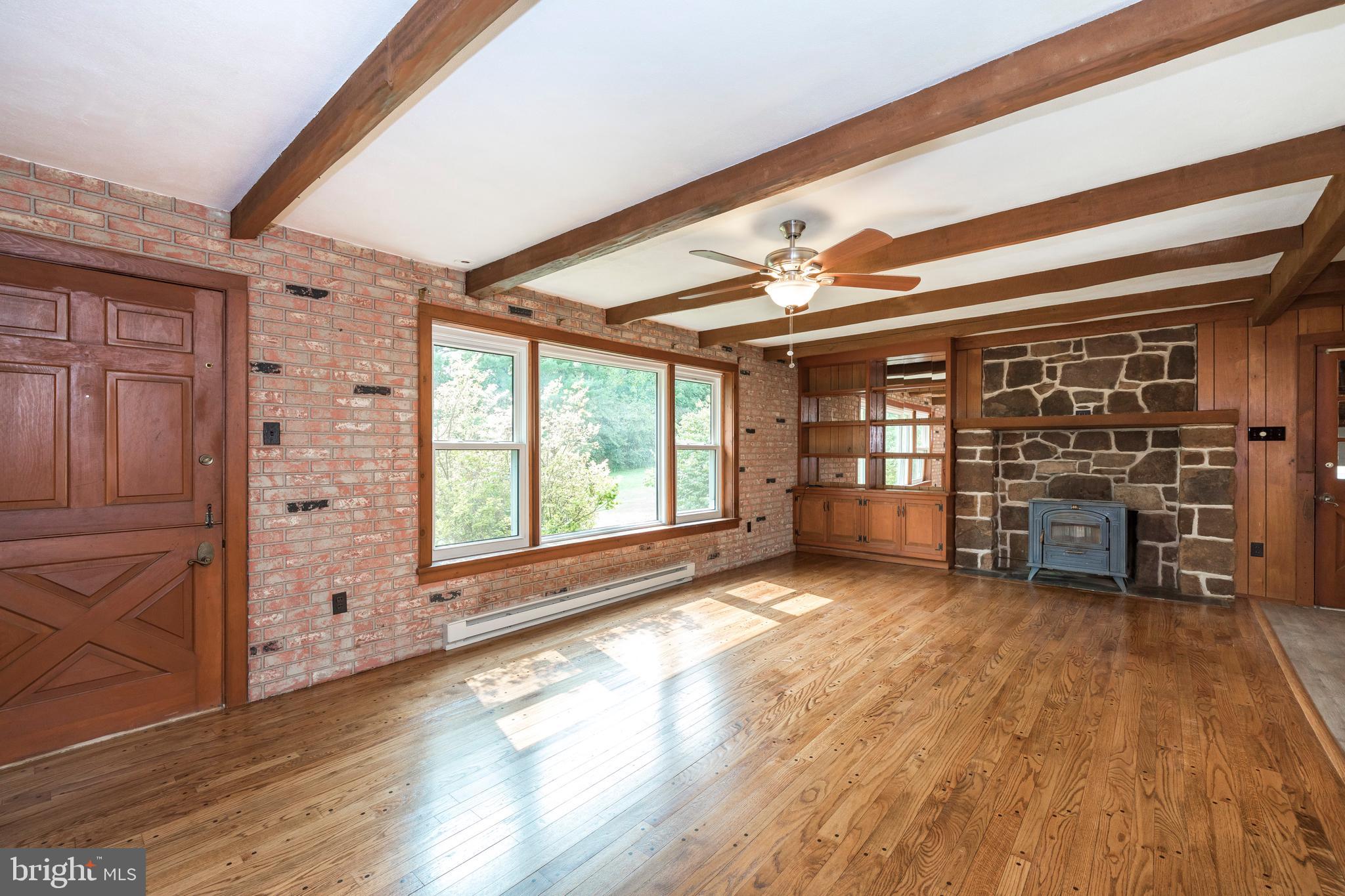 469 Ridge Road Spring City, PA 19475 - Photo 18 of 48 Living Room